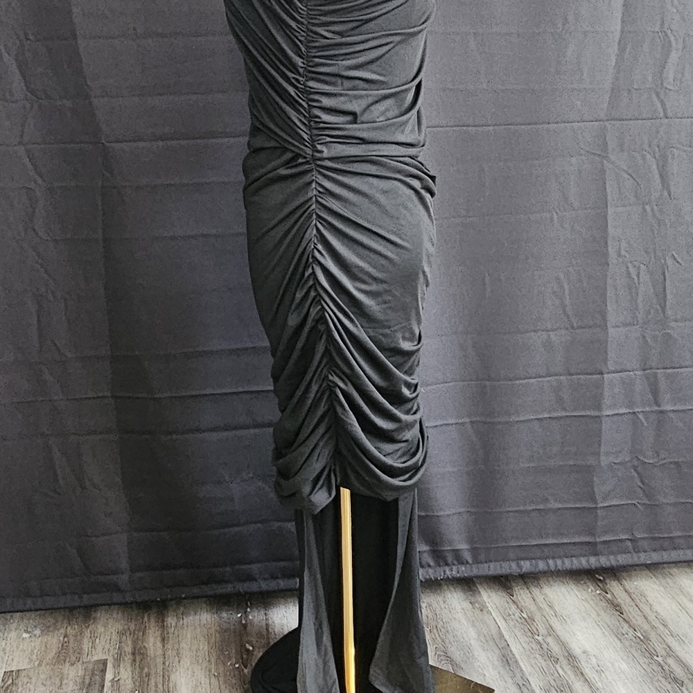 Chic Black Ruched Gown - Picture 6 of 7